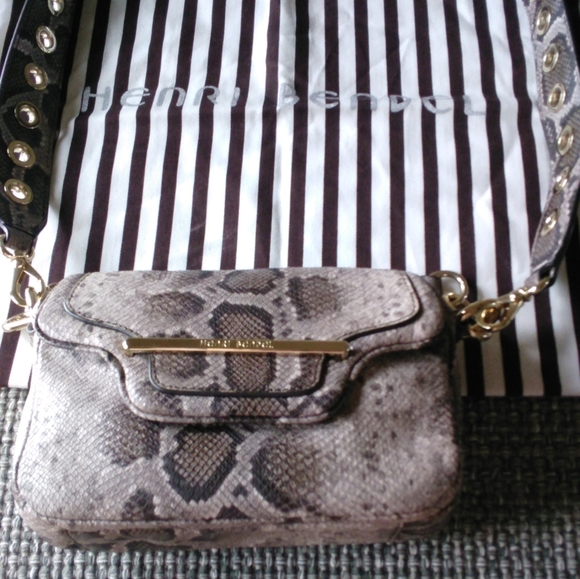 Henri Bendel Rare Snakeskin Convertible Handbag - Picture 10 of 13